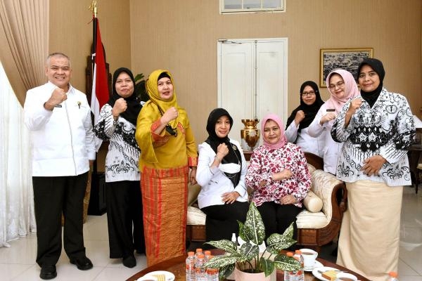 Nawal Ajak Perempuan PGRI Berkolaborasi Wujudkan Sekolah Ramah Anak